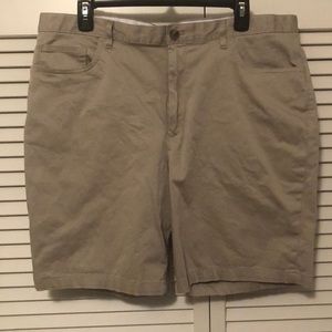 Calvin Klein Chino khaki shorts size 38